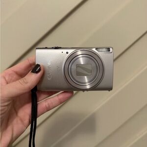 Canon Powershot IXY 650 Silver Digital Camera